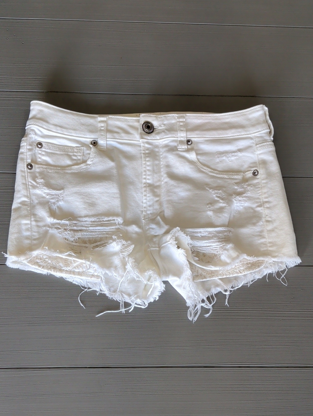 American Eagle AE Womens Hi-Rise Shortie Distressed White Denim Shorts Size 4